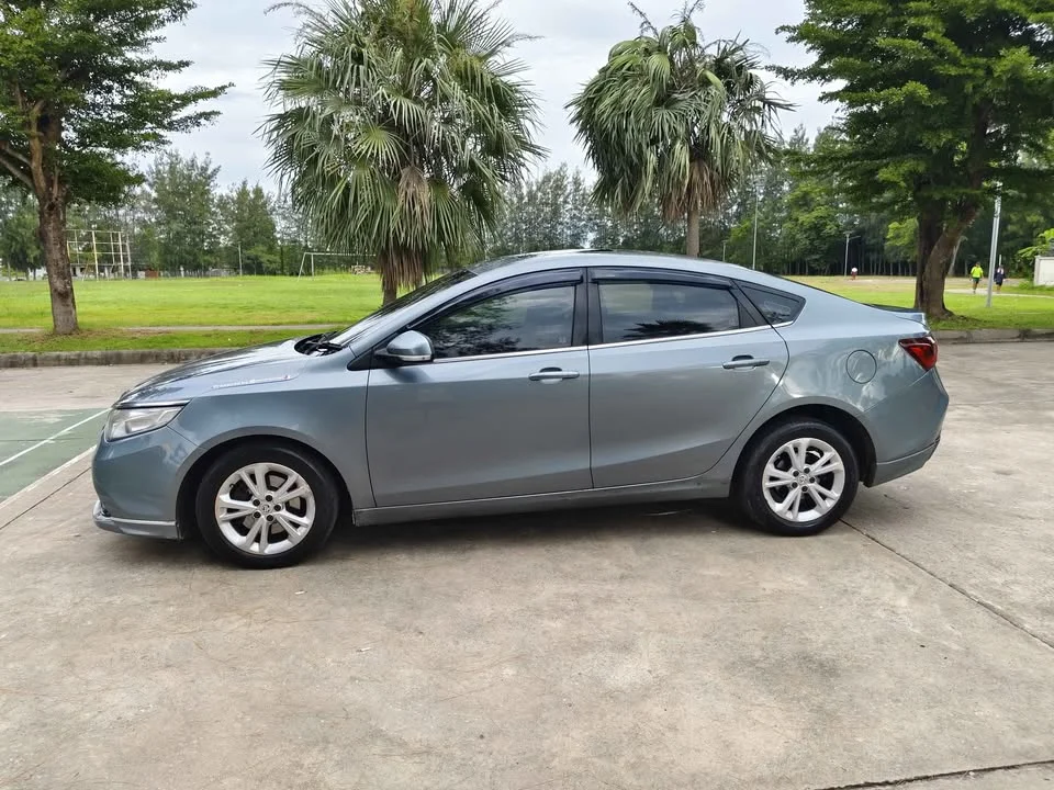 2016 MG 5 I  2