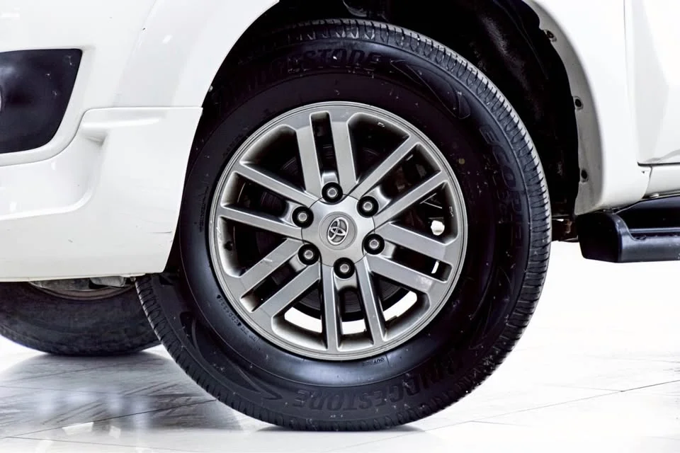 2013 Toyota Fortuner I 2