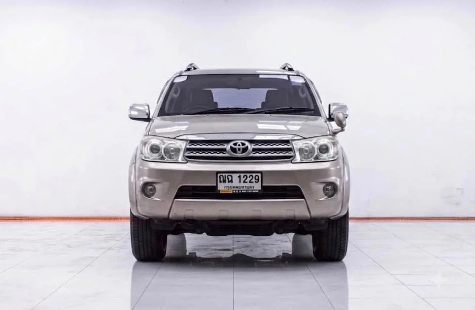 2008 Toyota Fortuner I 3