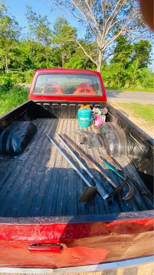 1997 Mitsubishi Triton II 3