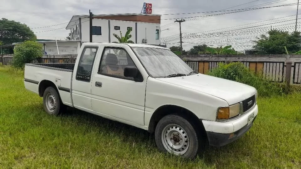 1991 Isuzu TFR III 2