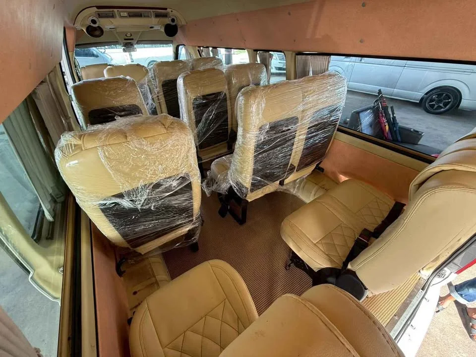 2011 Toyota Commuter V (H200) 3