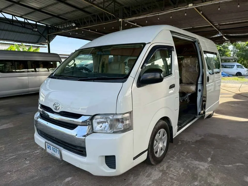 2011 Toyota Commuter V (H200) 2