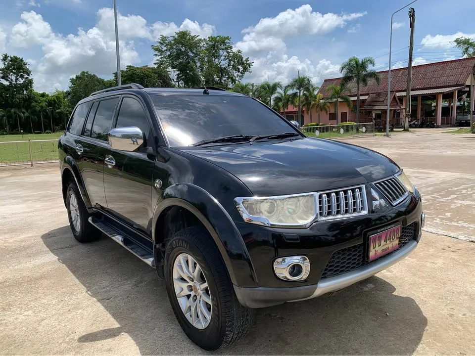 2012 Mitsubishi Pajero Sport II 2