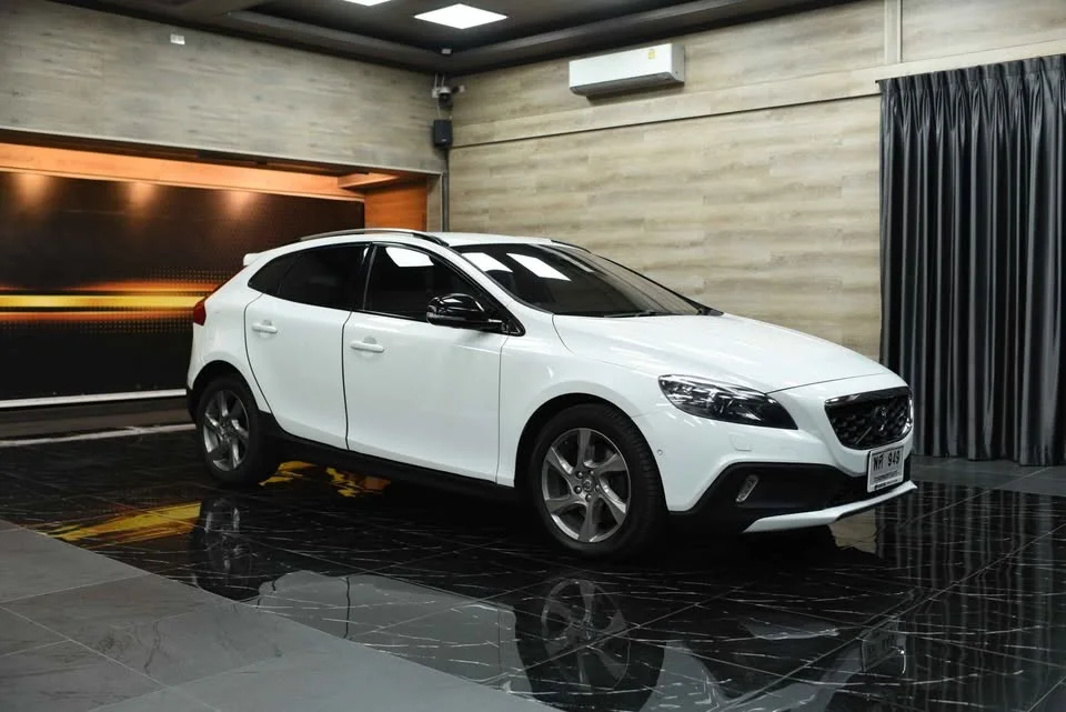 2016 Volvo V40 II 2