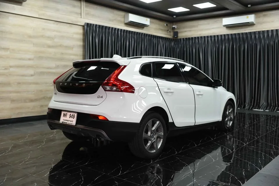 2016 Volvo V40 II 3