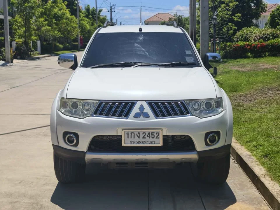 2013 Mitsubishi Pajero Sport II 3