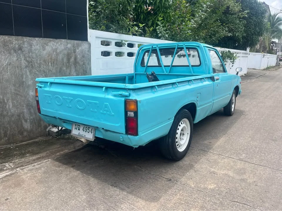 1980 Toyota Hilux Mighty-X V 3