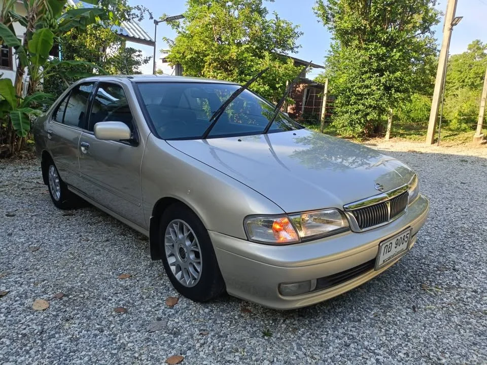 2000 Nissan Sunny IV 3