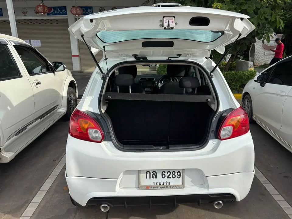 2012 Mitsubishi Mirage VI 3
