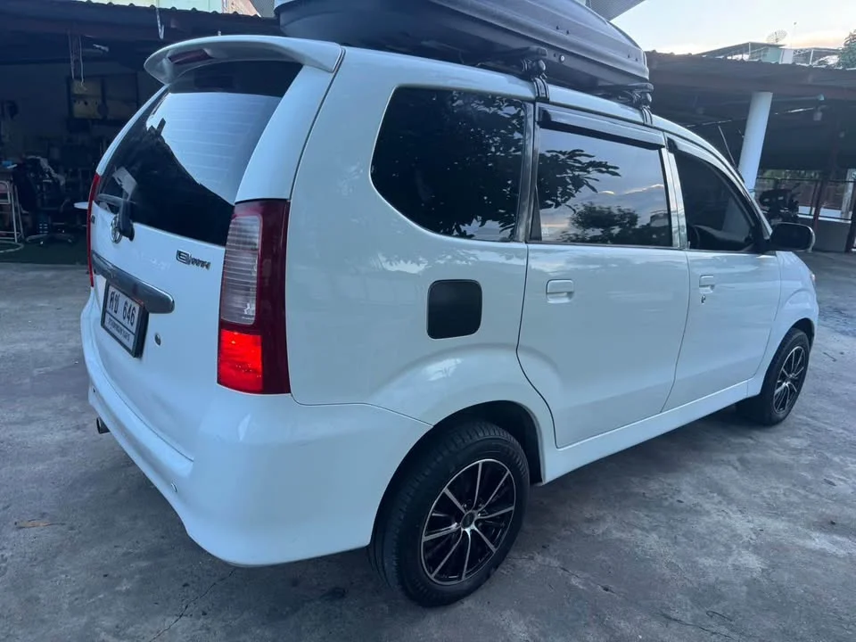 2004 Toyota Avanza I 2