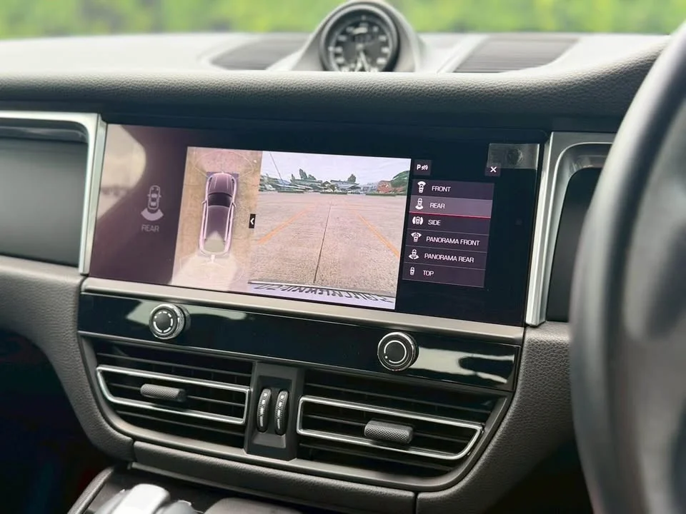 2021 Porsche Macan I 3