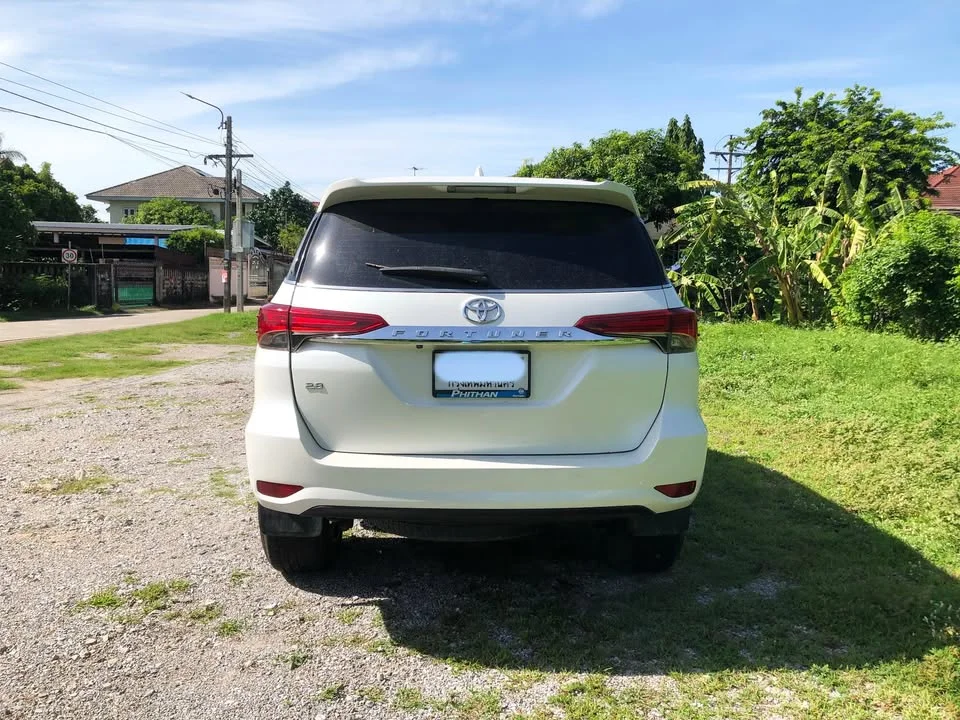 2019 Toyota Fortuner II 2