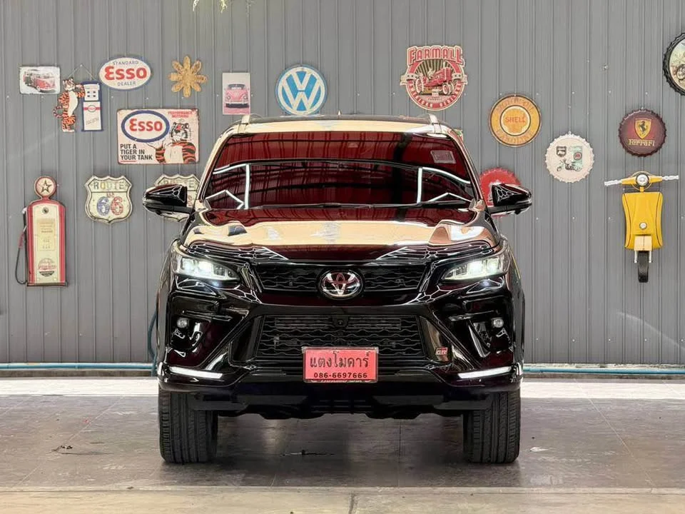 2023 Toyota Fortuner II 3