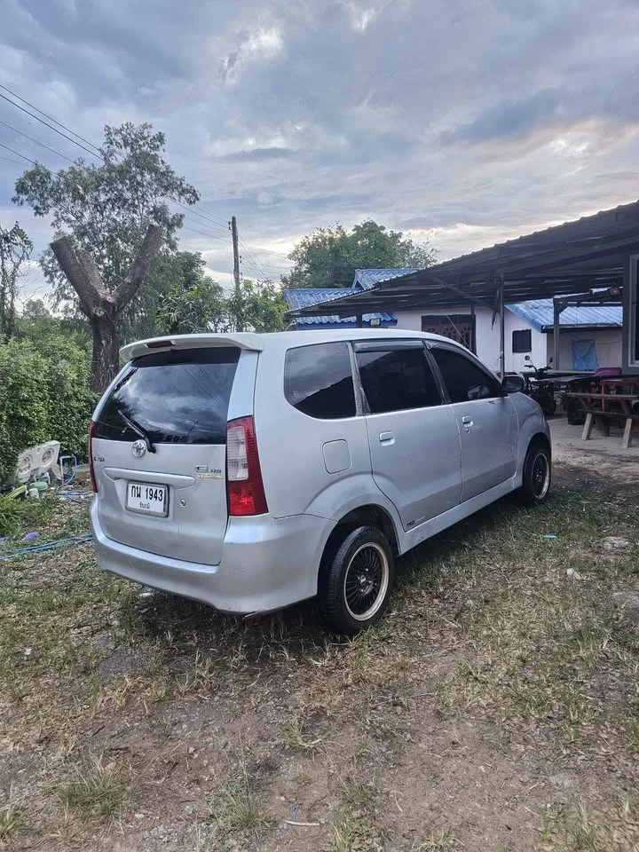 2005 Toyota Avanza I 2