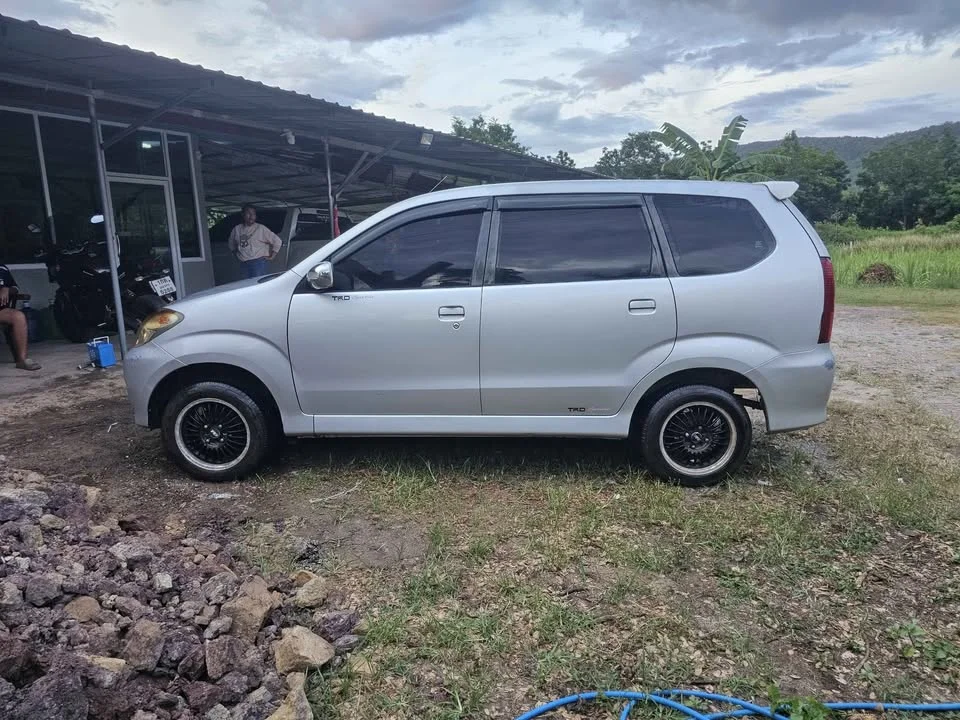 2005 Toyota Avanza I 3