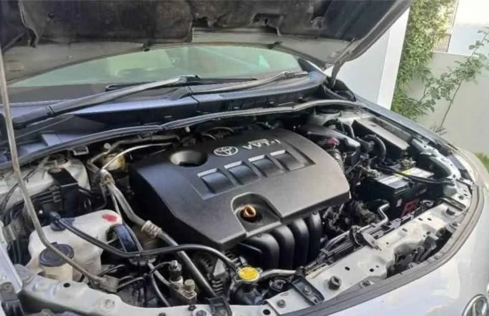 2013 Toyota Corolla Altis X (E140) 3
