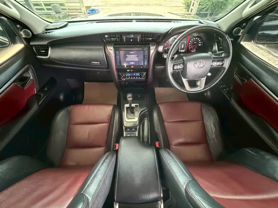 2019 Toyota Fortuner II 3