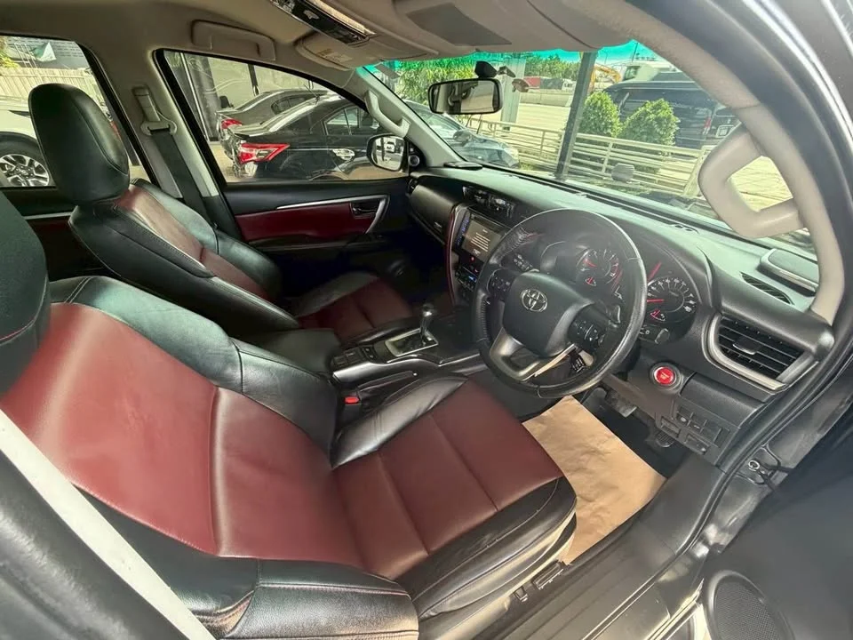 2019 Toyota Fortuner II 2