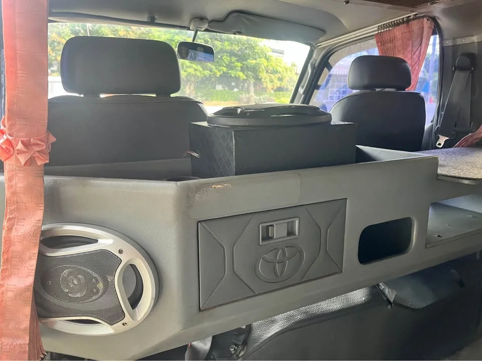 2000 Toyota Commuter IV (H100) 3