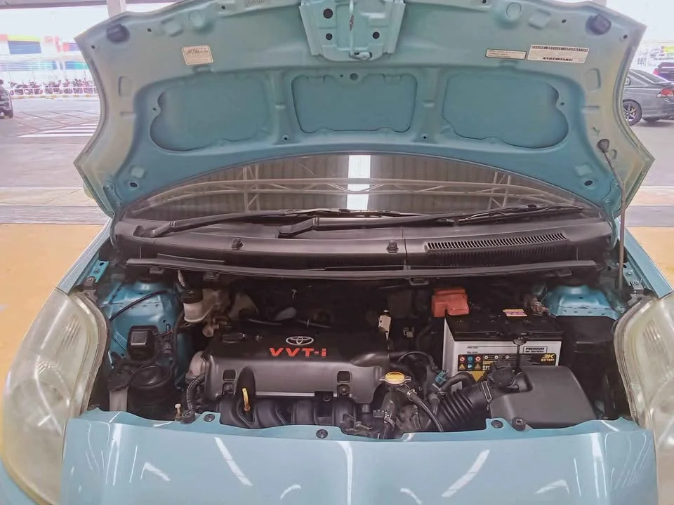 2006 Toyota Yaris II 2