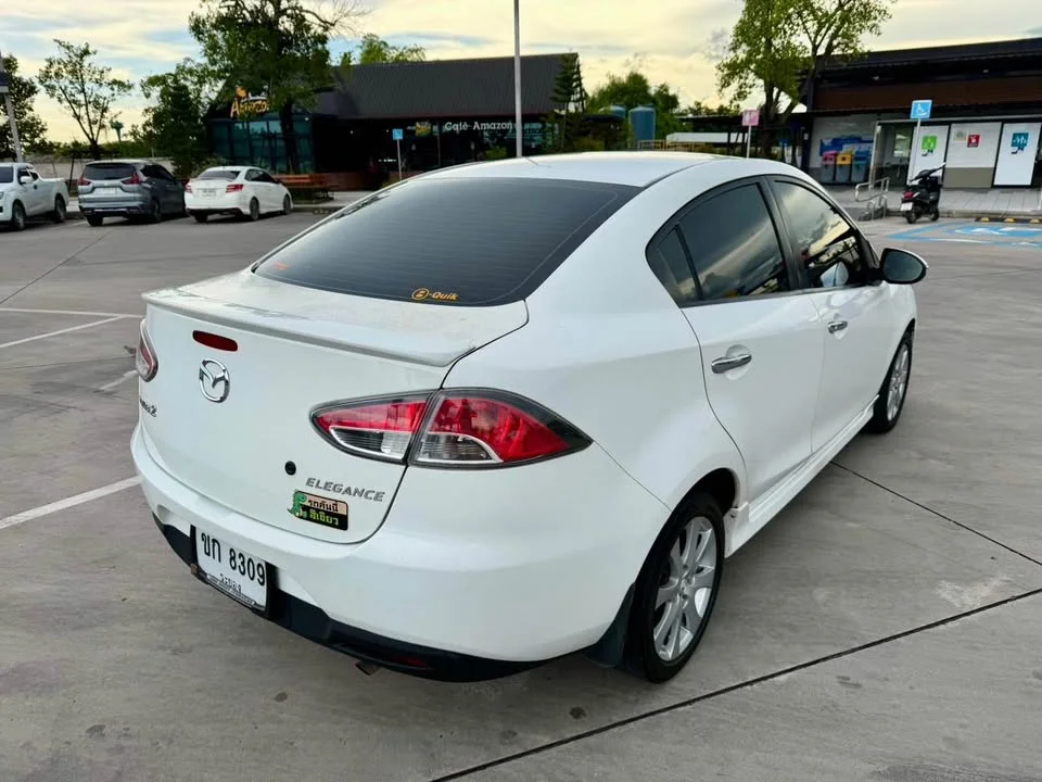 2013 Mazda 2 II 3