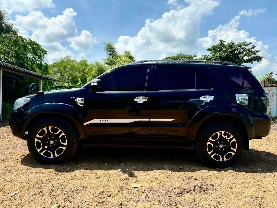 2005 Toyota Fortuner I 2