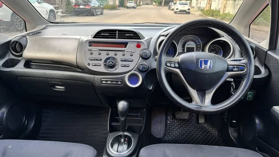 2014 Honda Jazz II 2