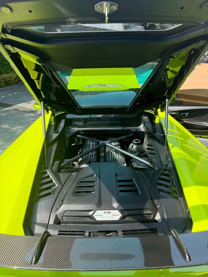 2020 Lamborghini Huracan 3