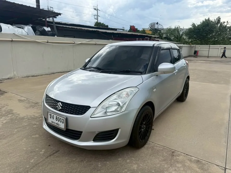 2013 Suzuki Swift II 2