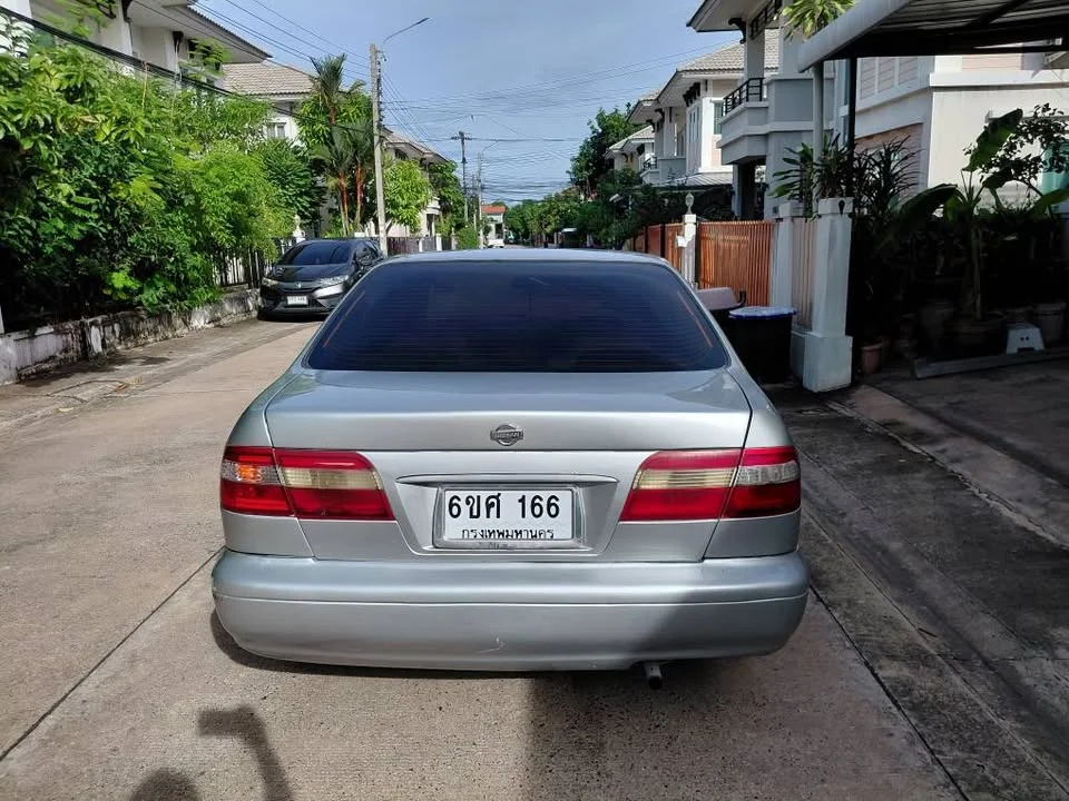 2000 Nissan Sunny IV 2