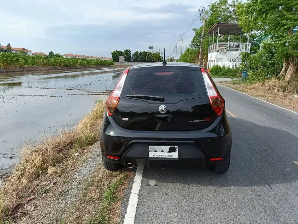 2016 MG 3 II 3