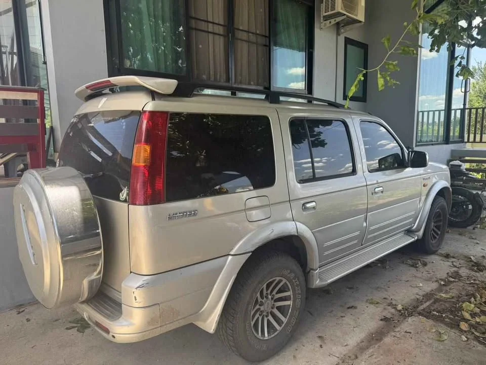 2005 Ford Everest I 2
