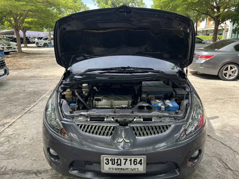 2007 Mitsubishi Space Wagon IV 3