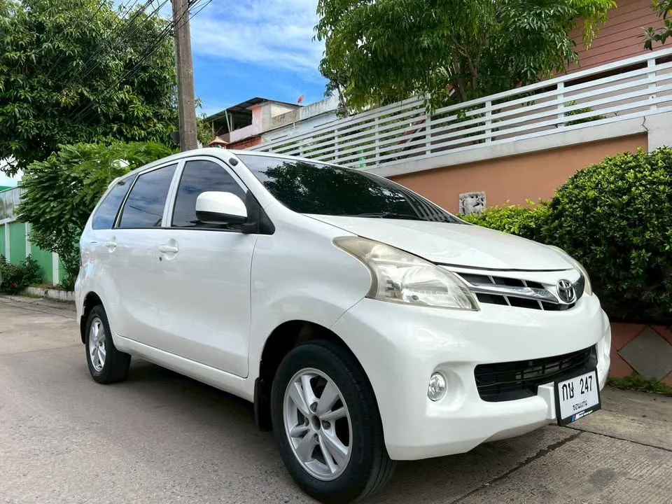 2013 Toyota Avanza II 3