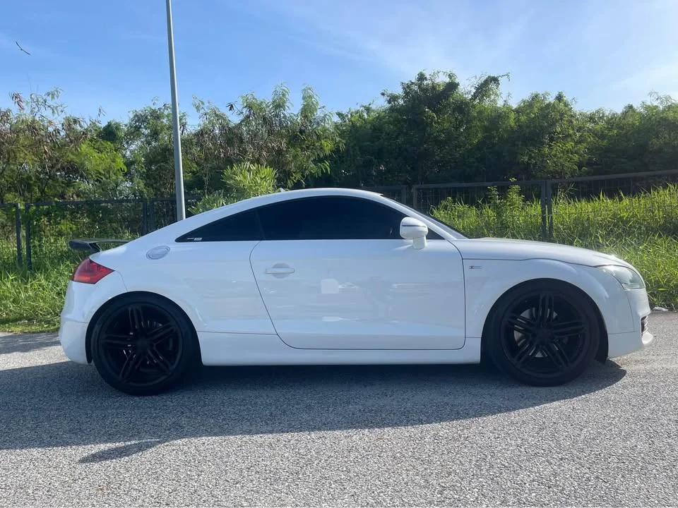 2010 Audi TT Mk2 2