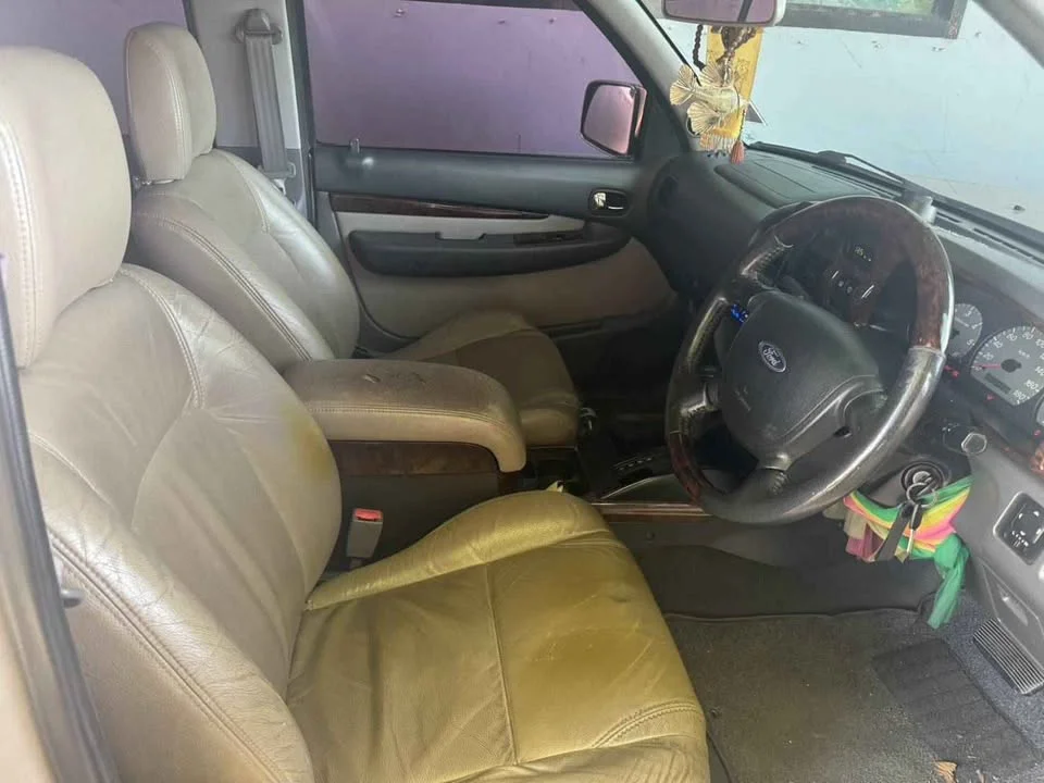 2005 Ford Everest I 2