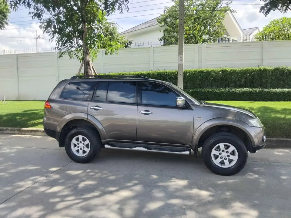 2011 Mitsubishi Pajero Sport II 3
