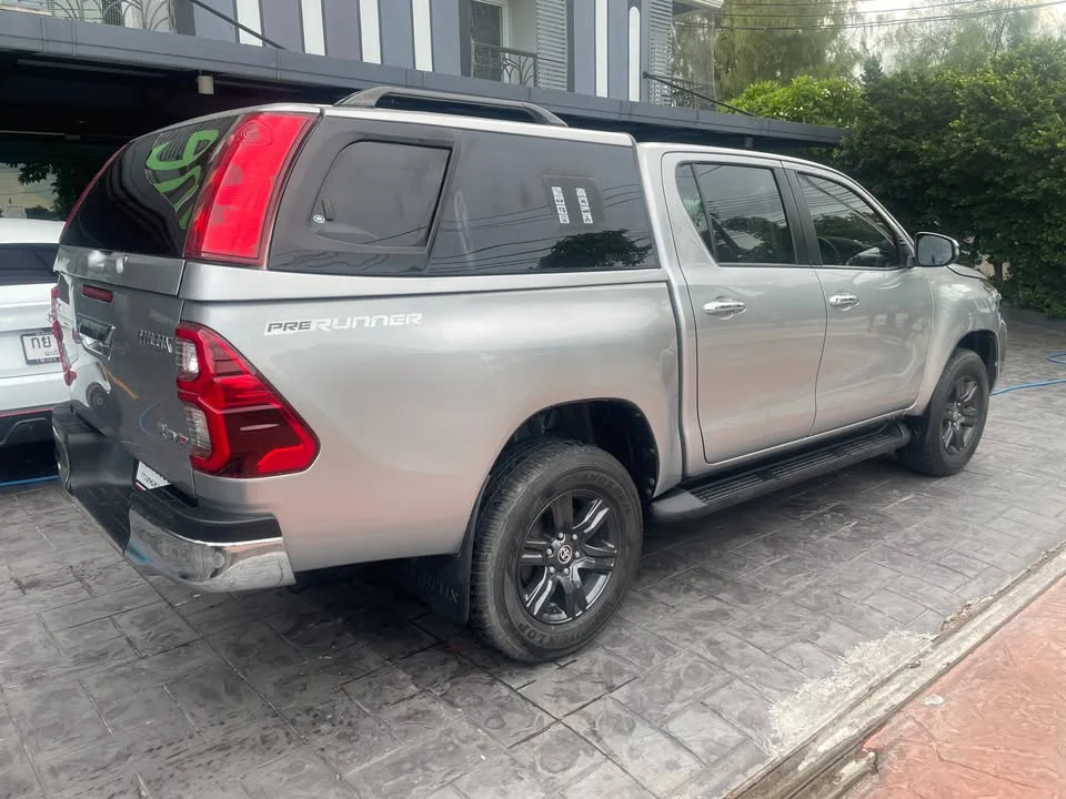 2020 Toyota Hilux VIII 3