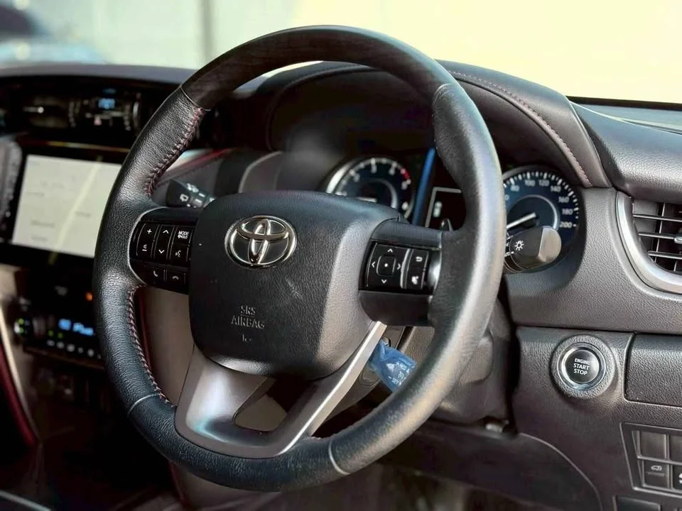 2022 Toyota Fortuner II 2