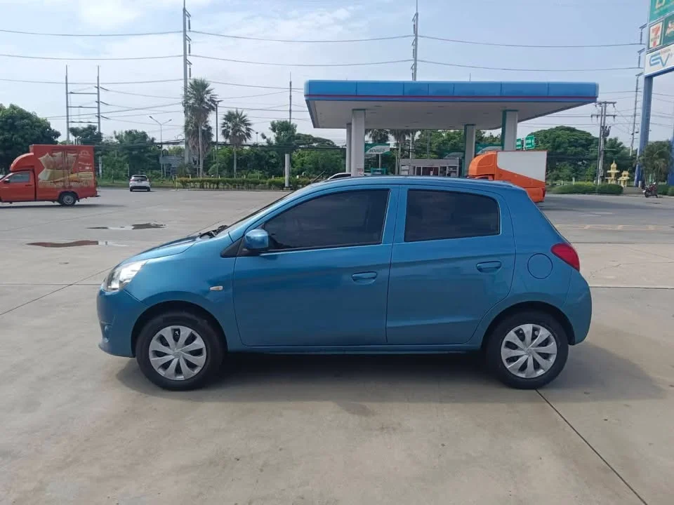 2012 Mitsubishi Mirage VI 3
