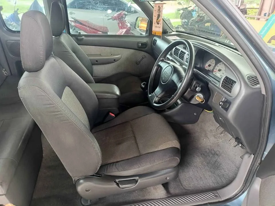 2005 Mazda 2500 Fighter V 3