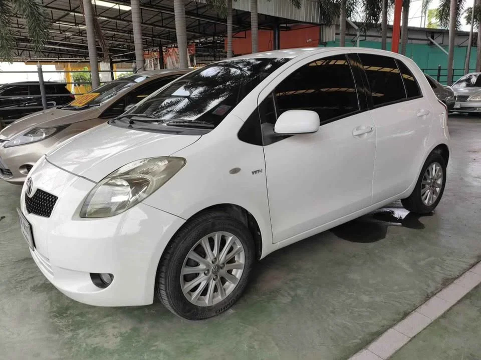 2008 Toyota Yaris II 2