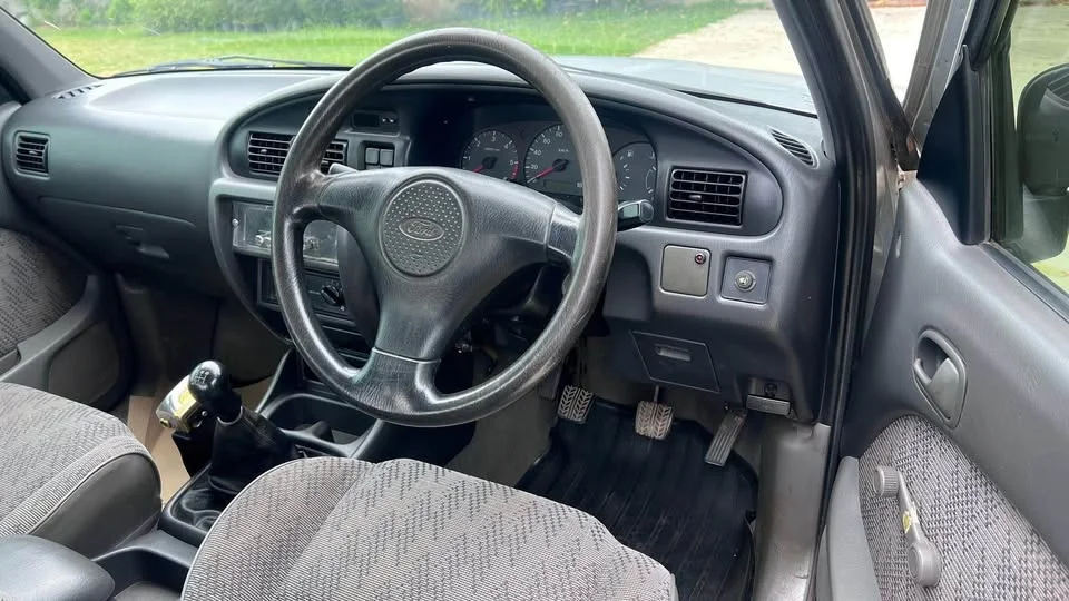 2001 Mazda 2500 Fighter V 3