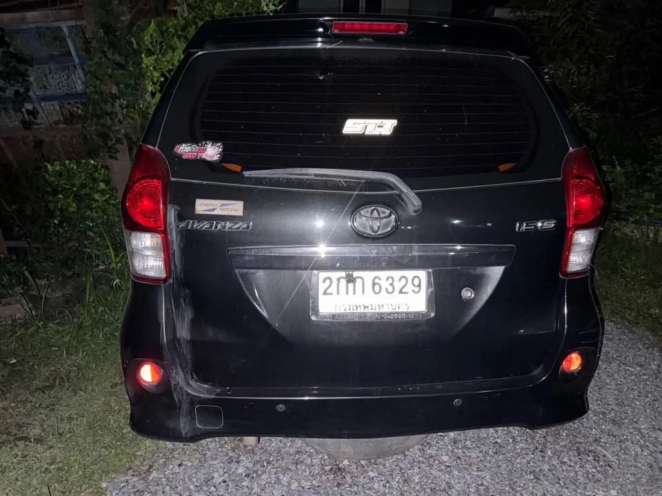 2013 Toyota Avanza II 2