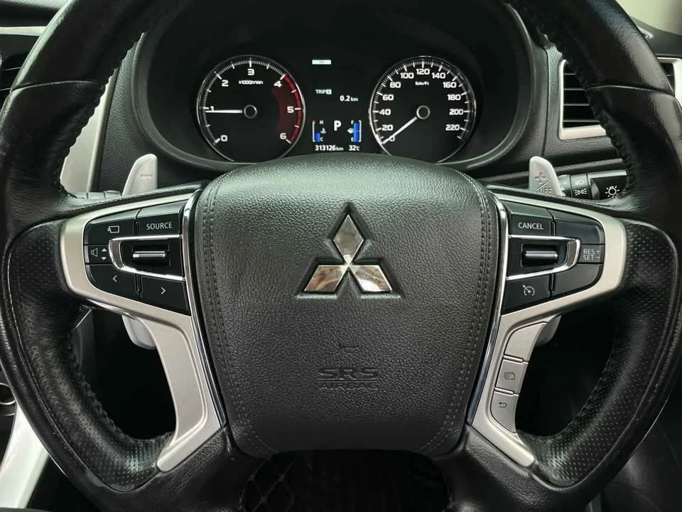 2016 Mitsubishi Pajero Sport III 2