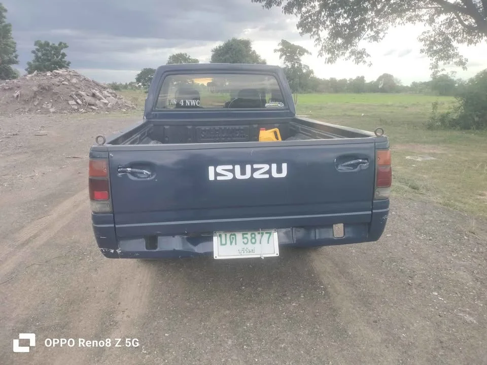 1996 Isuzu TFR III 3