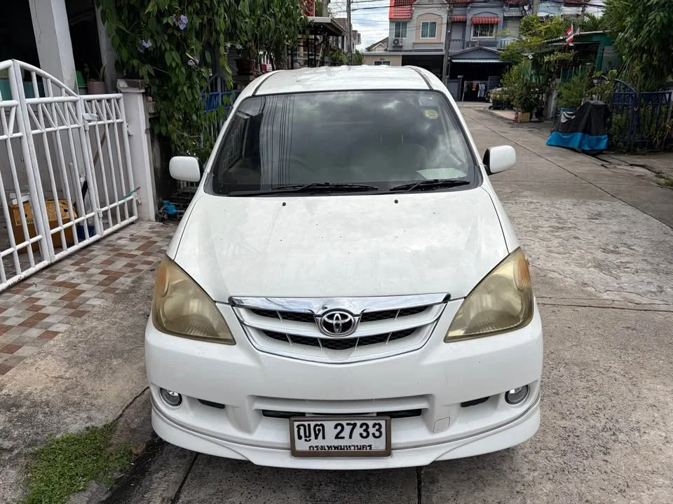 2011 Toyota Avanza I 2