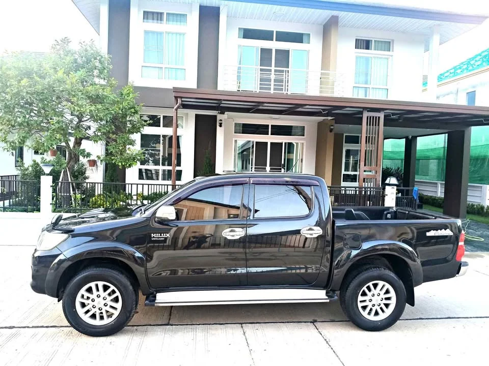 2013 Toyota Hilux VII 2