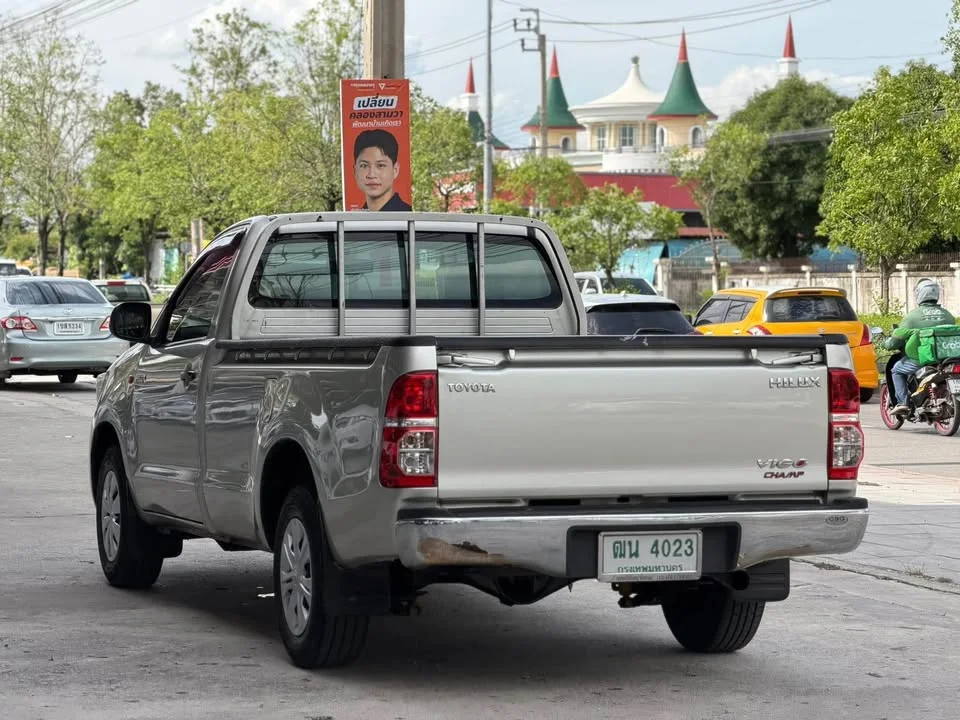 2012 Toyota Hilux VII 2